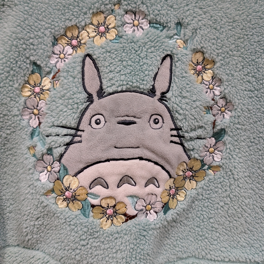 Mint Green Totoro Fleece Hoodie XL Short - Picture 4 of 6